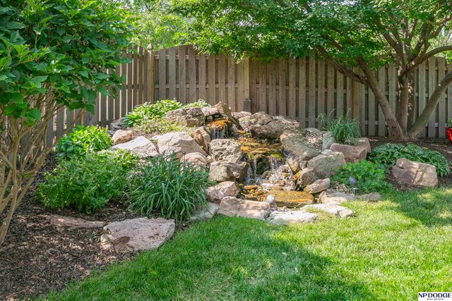 10583 Adams Drive, Omaha, NE 68127