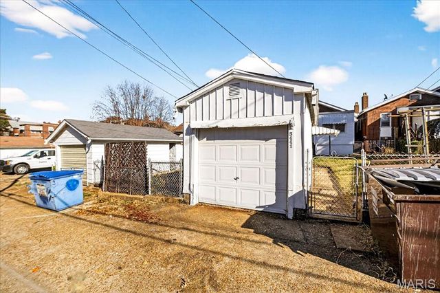 5441 Bates Street, St Louis, MO 63116