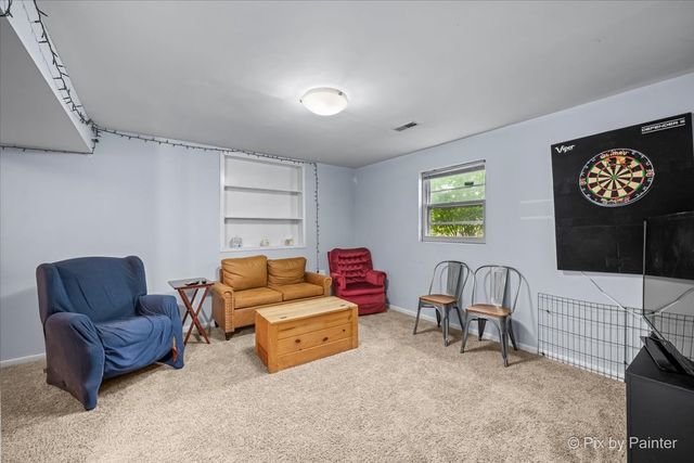2614 Crystal Lake Road, Cary, IL 60013