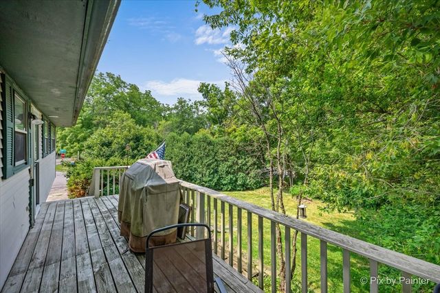 2614 Crystal Lake Road, Cary, IL 60013