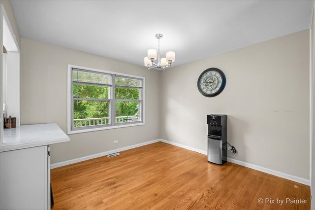 2614 Crystal Lake Road, Cary, IL 60013