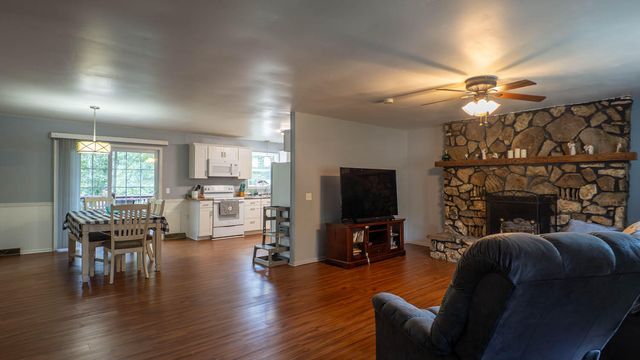 552 County Road 8500, West Plains, MO 65775