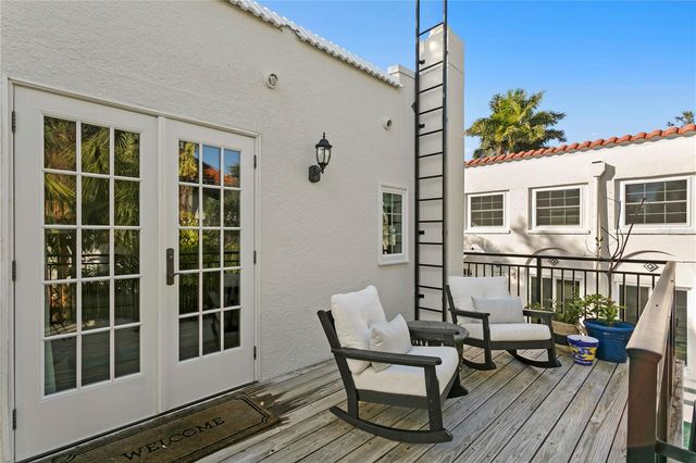 936 17TH AVENUE NE, St Petersburg, FL 33704