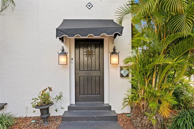 936 17TH AVENUE NE, St Petersburg, FL 33704