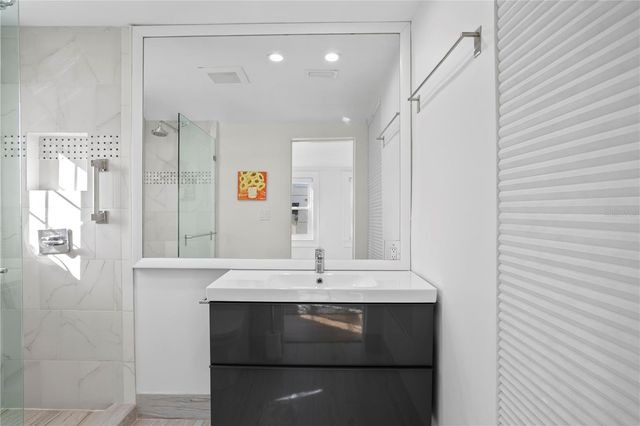 936 17TH AVENUE NE, St Petersburg, FL 33704