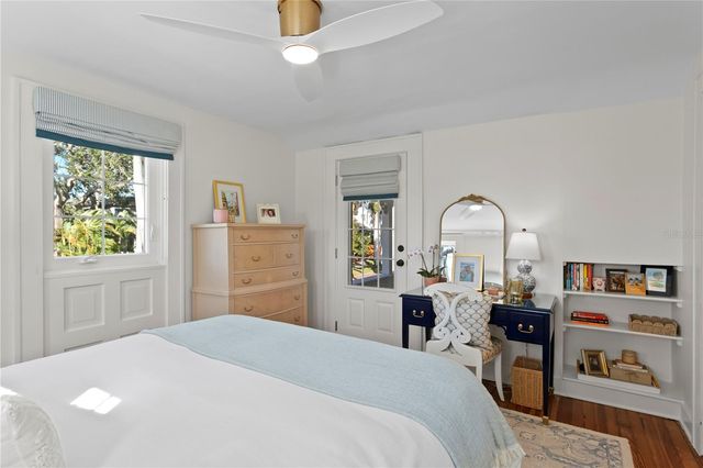 936 17TH AVENUE NE, St Petersburg, FL 33704