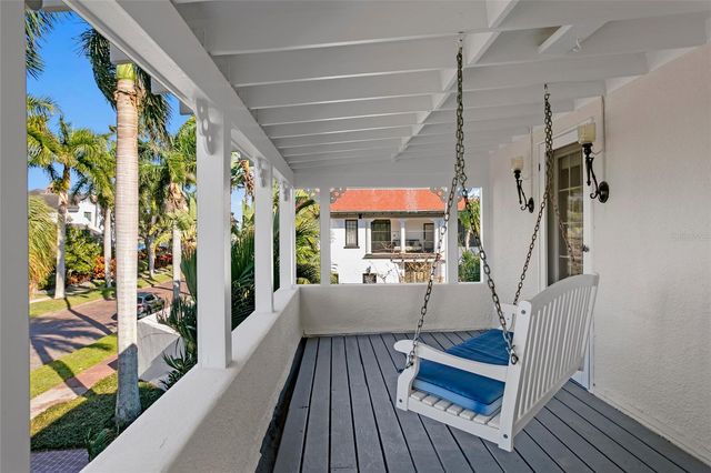 936 17TH AVENUE NE, St Petersburg, FL 33704