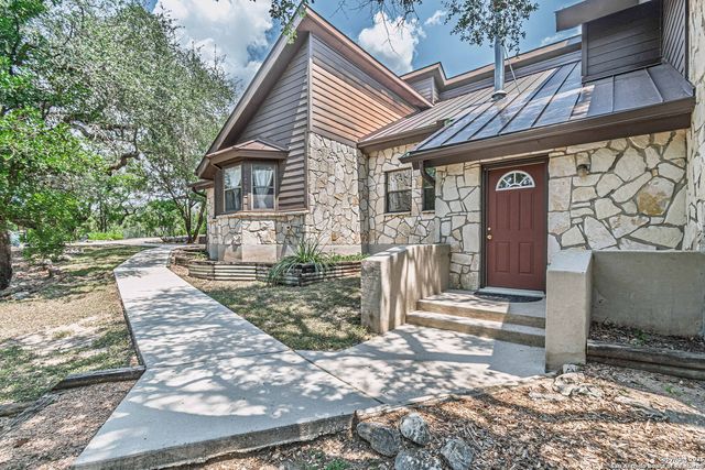 560 Bluff Ridge, New Braunfels, TX 78132