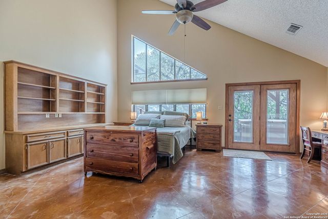 560 Bluff Ridge, New Braunfels, TX 78132