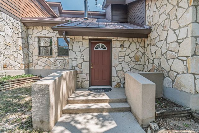 560 Bluff Ridge, New Braunfels, TX 78132