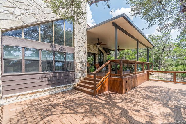 560 Bluff Ridge, New Braunfels, TX 78132
