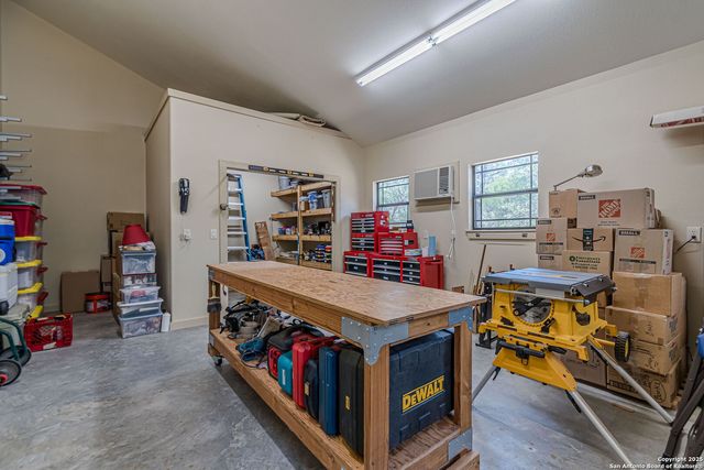 560 Bluff Ridge, New Braunfels, TX 78132