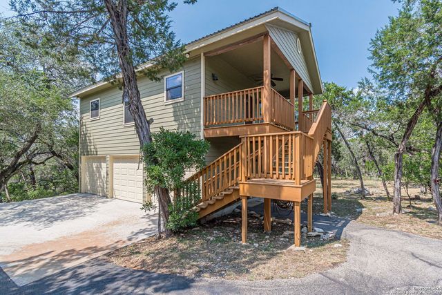 560 Bluff Ridge, New Braunfels, TX 78132