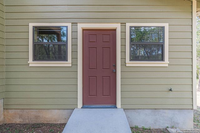 560 Bluff Ridge, New Braunfels, TX 78132
