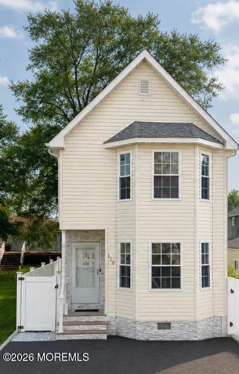 816 Center Street, Union Beach, NJ 07735