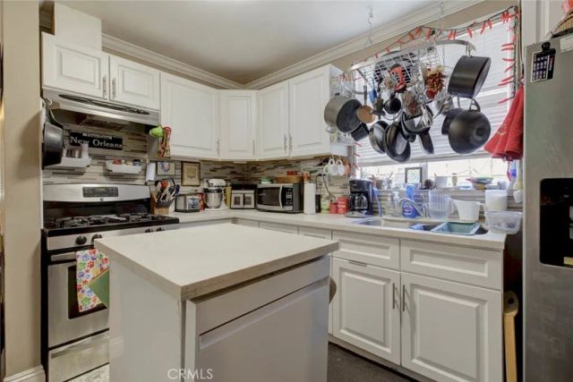13158 Carl Street, Pacoima, CA 91331