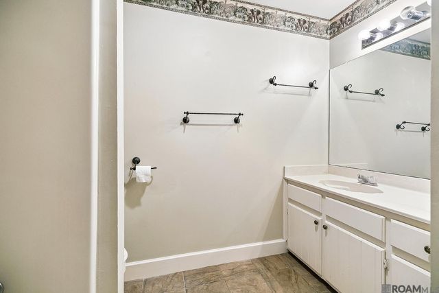 14370 Dallas Dr, Denham Springs, LA 70726