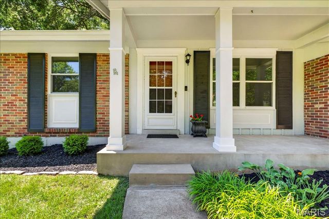 1404 Mautenne Drive, Manchester, MO 63021