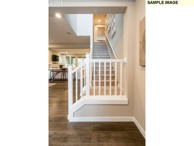 438 W HOLLY Cir, Washougal, WA 98671