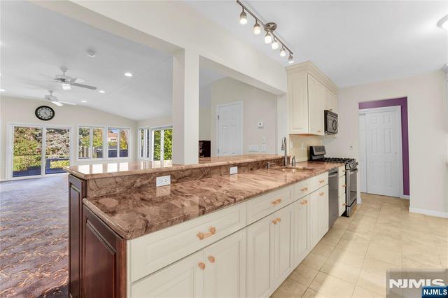 19 Crefeld Court 2, Lincoln Park Borough, NJ 07035