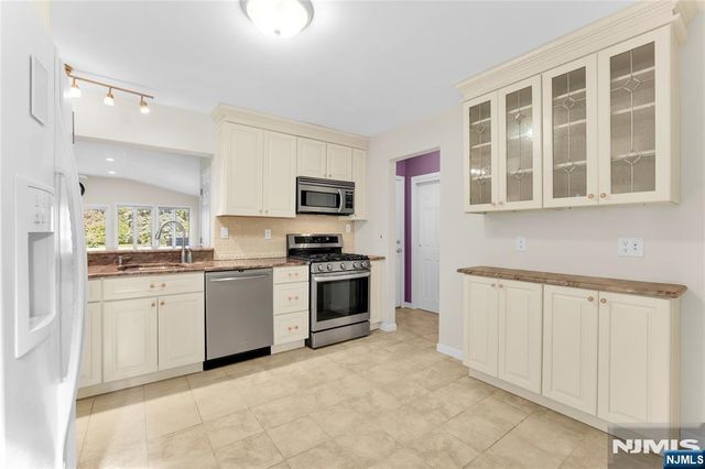 19 Crefeld Court 2, Lincoln Park Borough, NJ 07035