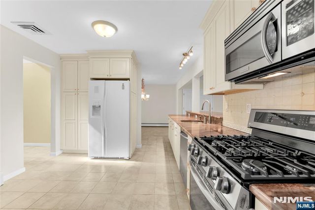 19 Crefeld Court 2, Lincoln Park Borough, NJ 07035