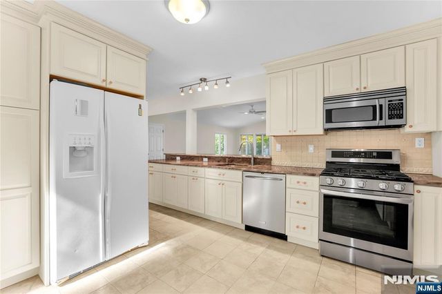 19 Crefeld Court 2, Lincoln Park Borough, NJ 07035
