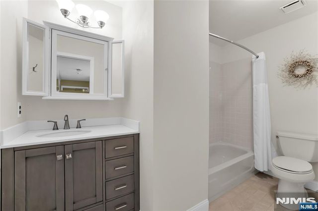 19 Crefeld Court 2, Lincoln Park Borough, NJ 07035