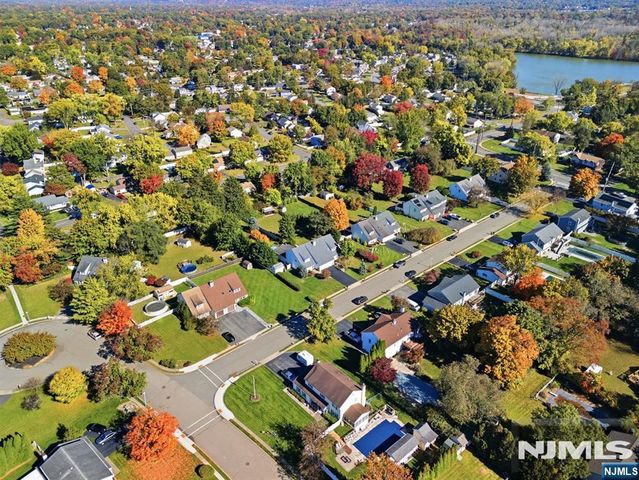 19 Crefeld Court 2, Lincoln Park Borough, NJ 07035