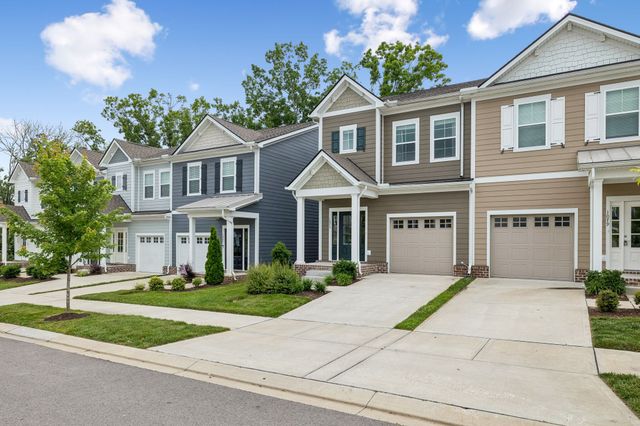 1073 Sweetleaf Dr, Franklin, TN 37064