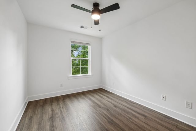 1073 Sweetleaf Dr, Franklin, TN 37064