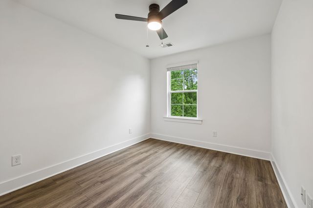 1073 Sweetleaf Dr, Franklin, TN 37064