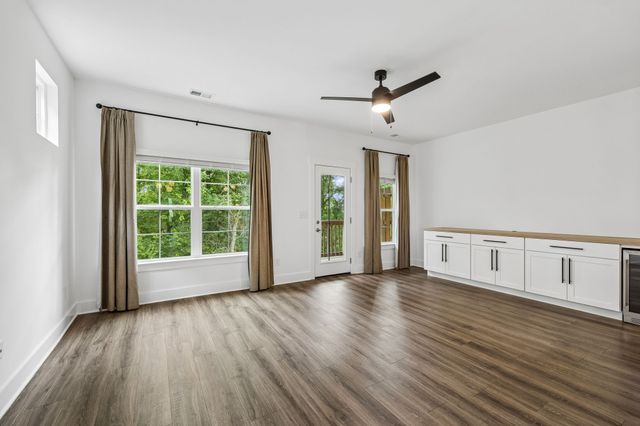 1073 Sweetleaf Dr, Franklin, TN 37064
