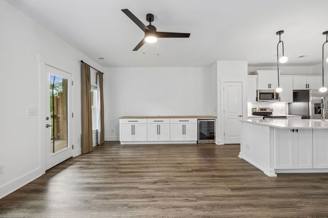 1073 Sweetleaf Dr, Franklin, TN 37064