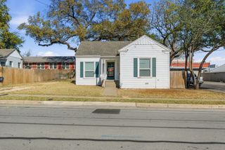 128 W Oak Street, Weatherford, TX 76086