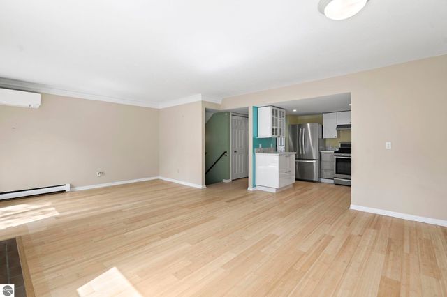 595 Georgetown Place # 12, Traverse City, MI 49684