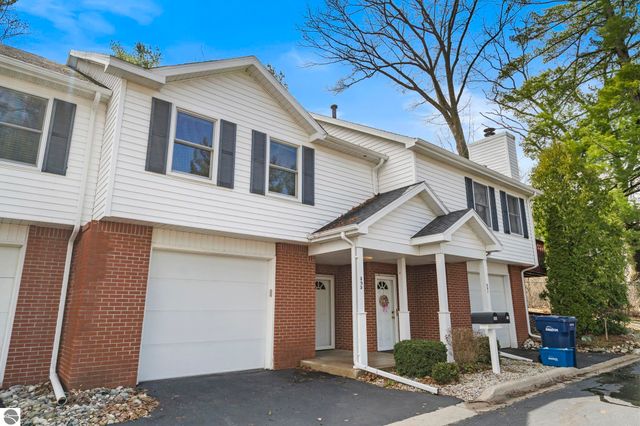 595 Georgetown Place # 12, Traverse City, MI 49684