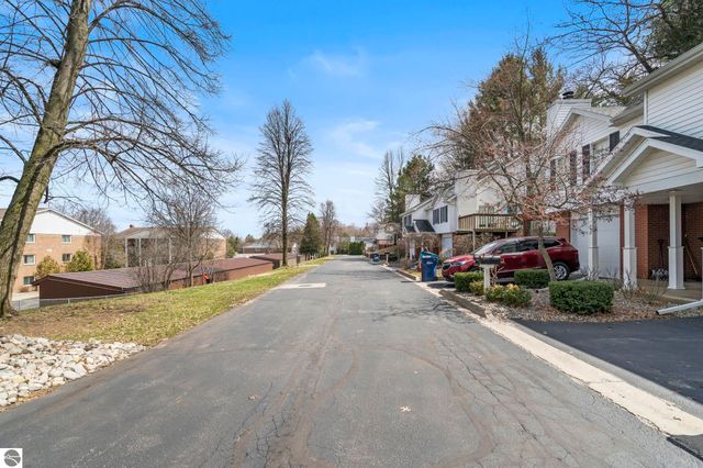 595 Georgetown Place # 12, Traverse City, MI 49684