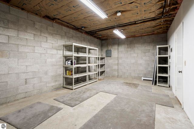 595 Georgetown Place # 12, Traverse City, MI 49684