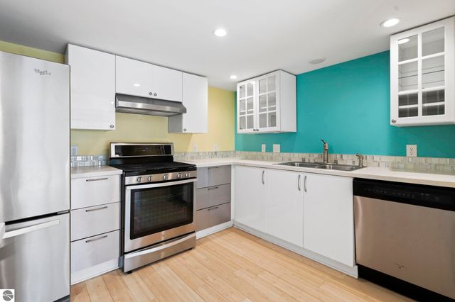 595 Georgetown Place # 12, Traverse City, MI 49684