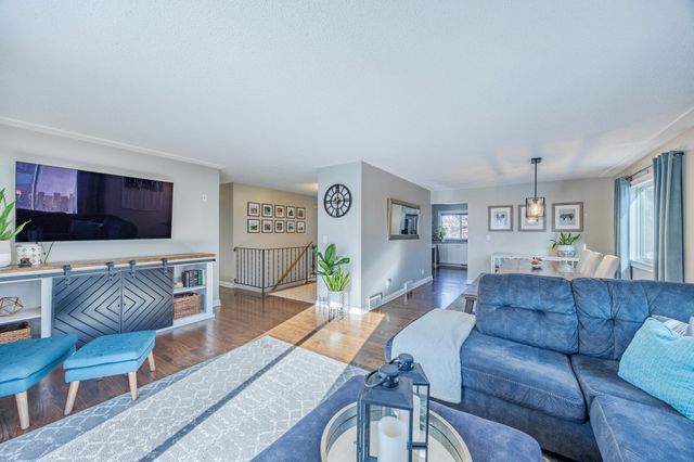 2 Belvidere Street E, Saint Paul, MN 55107