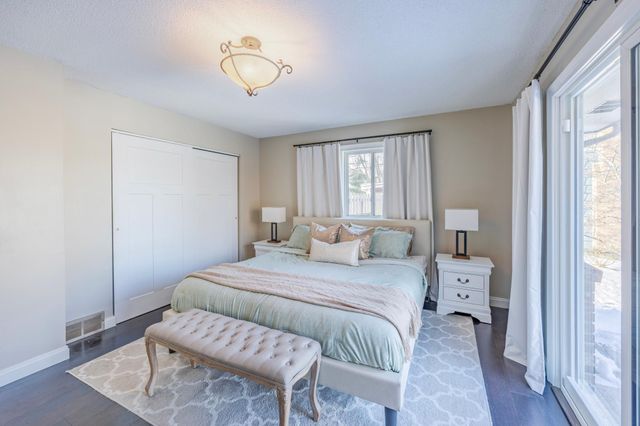 2 Belvidere Street E, Saint Paul, MN 55107