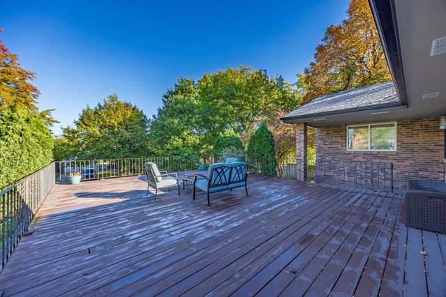 2 Belvidere Street E, Saint Paul, MN 55107