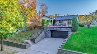 2 Belvidere Street E, Saint Paul, MN 55107