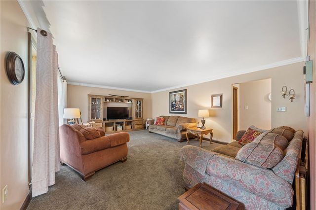 1416 Brinkerton Rd, Hempfield Twp, PA 15601