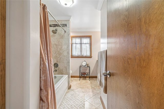 1416 Brinkerton Rd, Hempfield Twp, PA 15601