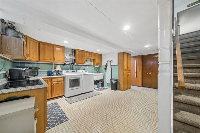 1416 Brinkerton Rd, Hempfield Twp, PA 15601