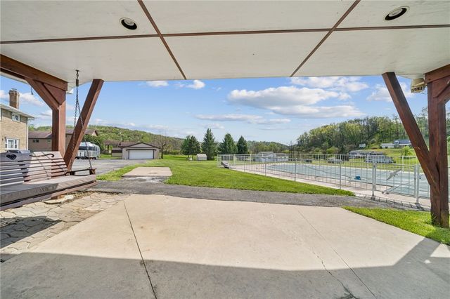 1416 Brinkerton Rd, Hempfield Twp, PA 15601