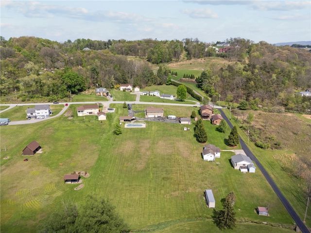 1416 Brinkerton Rd, Hempfield Twp, PA 15601