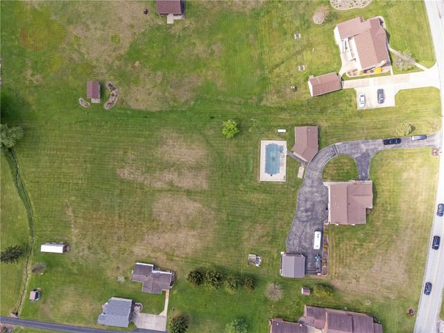 1416 Brinkerton Rd, Hempfield Twp, PA 15601